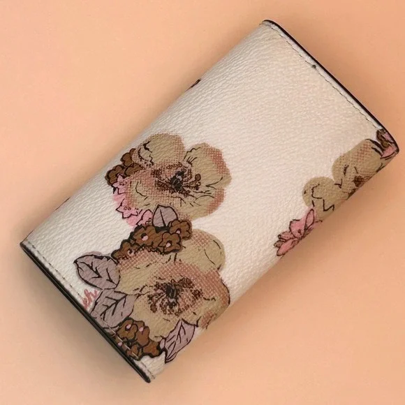 Coach Floral Print 6 Ring Key Case B4/Chalk Crossgrain Leather - Picture 2 of 14
